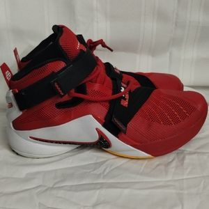 Nike LeBron soldier size 11
